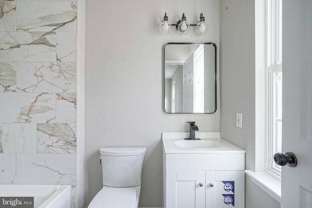 33 WINDINGBROOK DR, Atco, NJ 08004