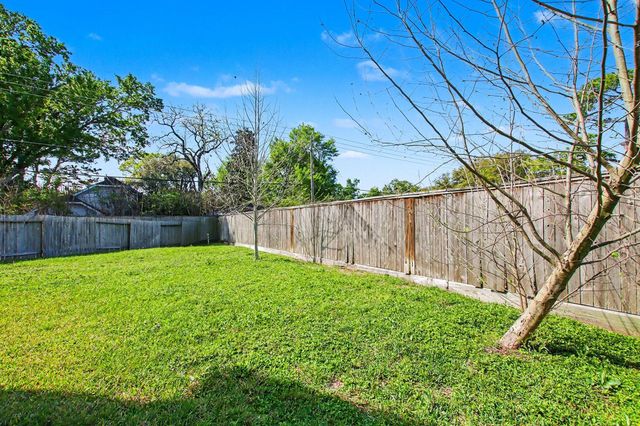 10022 Spring Shadows Park Circle, Houston, TX 77080