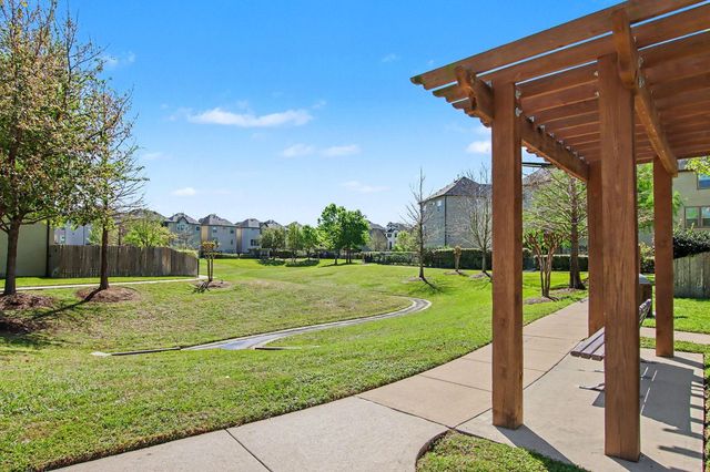 10022 Spring Shadows Park Circle, Houston, TX 77080