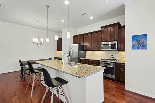 10022 Spring Shadows Park Circle, Houston, TX 77080