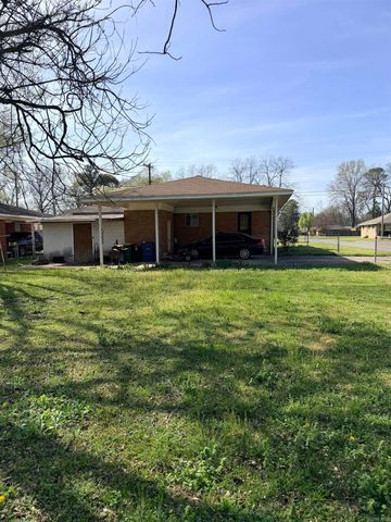 216 Mills St, North Little Rock, AR 72117