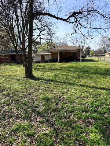 216 Mills St, North Little Rock, AR 72117