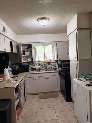 216 Mills St, North Little Rock, AR 72117