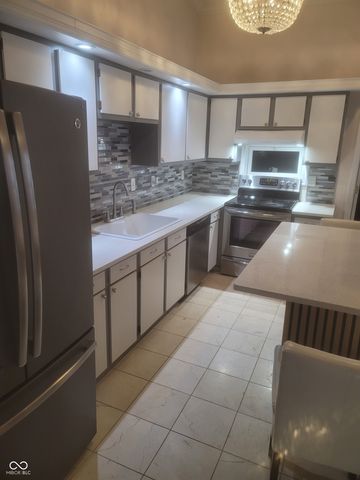 10322 Draycott Avenue, Indianapolis, IN 46236
