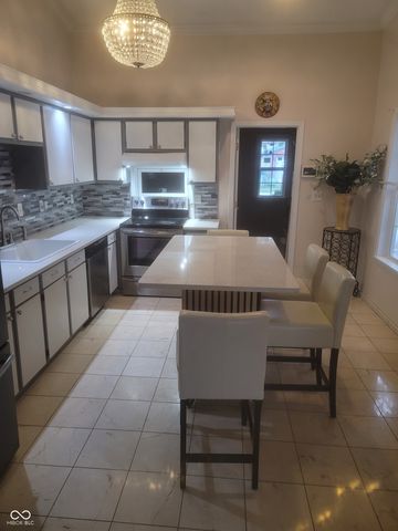 10322 Draycott Avenue, Indianapolis, IN 46236