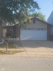 10322 Draycott Avenue, Indianapolis, IN 46236
