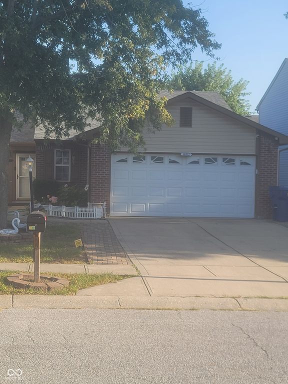 10322 Draycott Avenue, Indianapolis, IN 46236