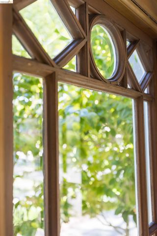 2909 Forest Ave, Berkeley, CA 94705