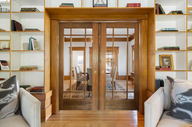 2909 Forest Ave, Berkeley, CA 94705