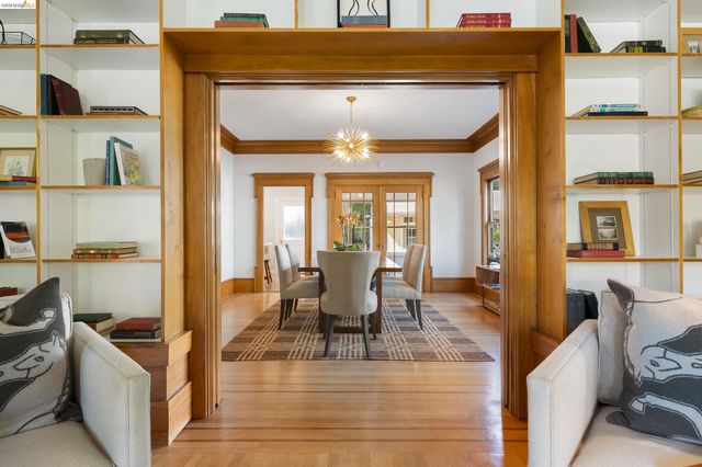 2909 Forest Ave, Berkeley, CA 94705