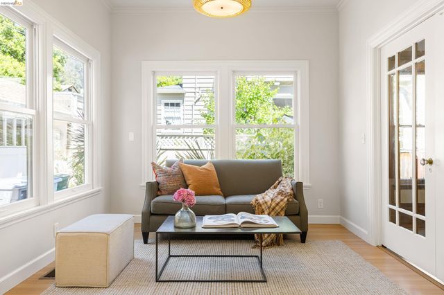 2909 Forest Ave, Berkeley, CA 94705