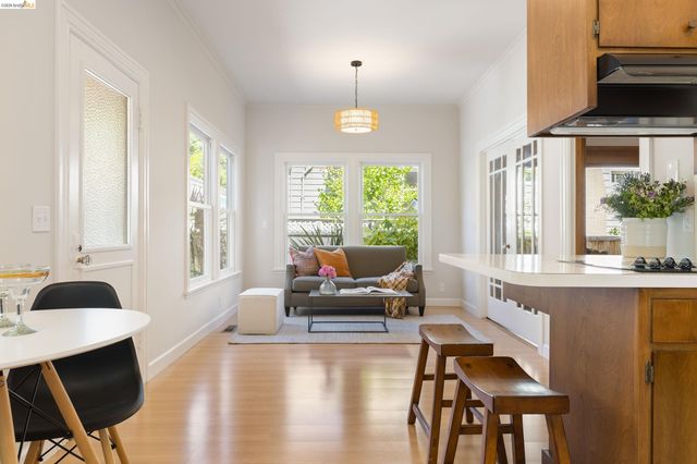 2909 Forest Ave, Berkeley, CA 94705