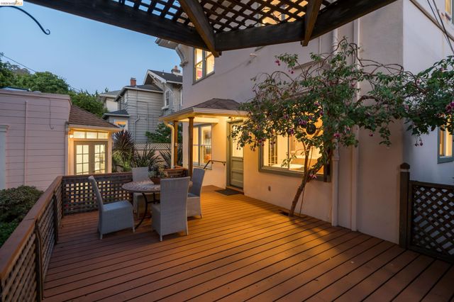 2909 Forest Ave, Berkeley, CA 94705
