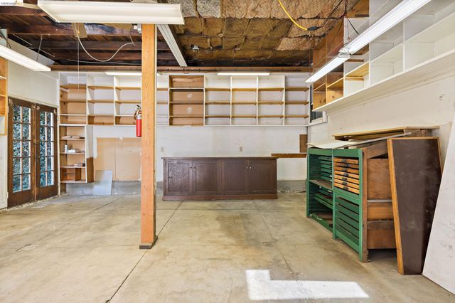 2909 Forest Ave, Berkeley, CA 94705