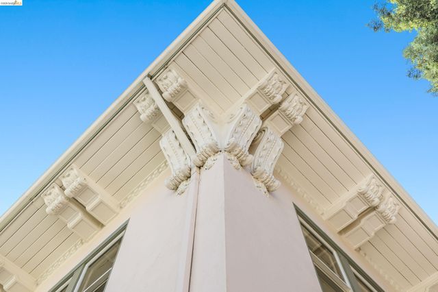 2909 Forest Ave, Berkeley, CA 94705