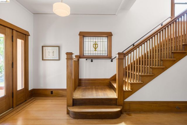 2909 Forest Ave, Berkeley, CA 94705
