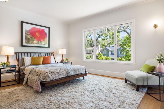 2909 Forest Ave, Berkeley, CA 94705