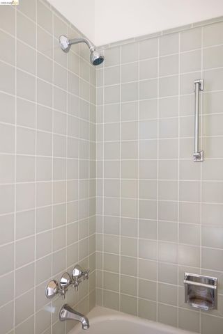 2909 Forest Ave, Berkeley, CA 94705