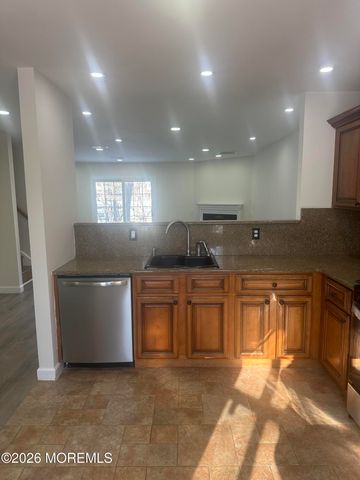 3 Lexington Court N003, Holmdel, NJ 07733