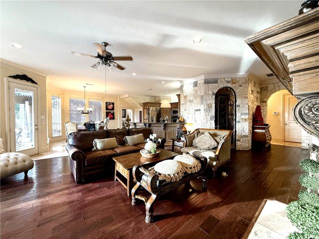 1919 Kings Pass, Heath, TX 75032