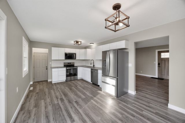 303 W McKinney Street, Runnells, IA 50237