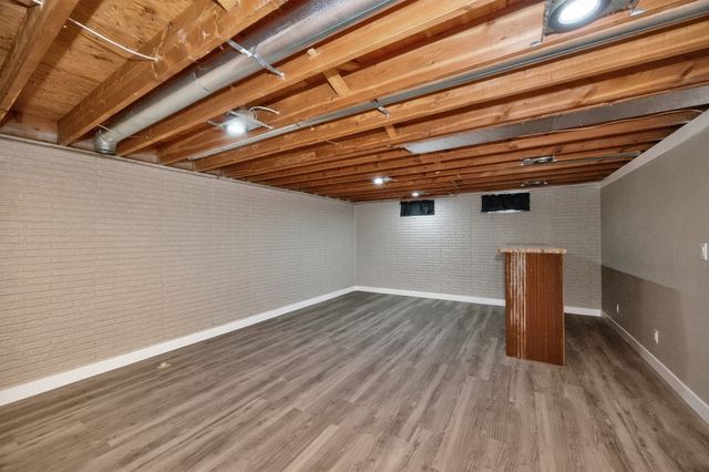 303 W McKinney Street, Runnells, IA 50237