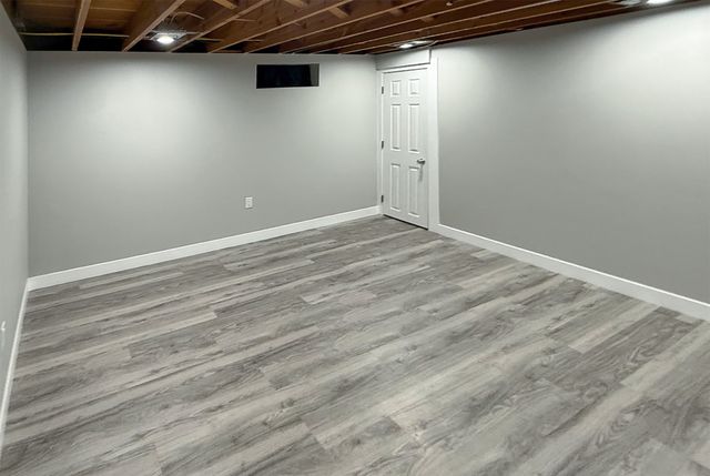 303 W McKinney Street, Runnells, IA 50237