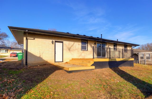 303 W McKinney Street, Runnells, IA 50237