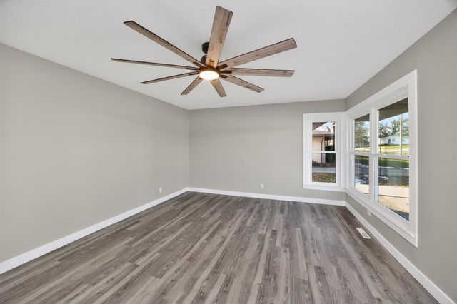 303 W McKinney Street, Runnells, IA 50237