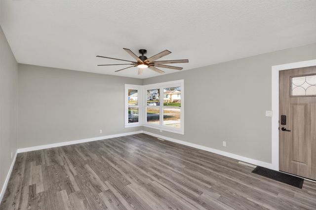 303 W McKinney Street, Runnells, IA 50237