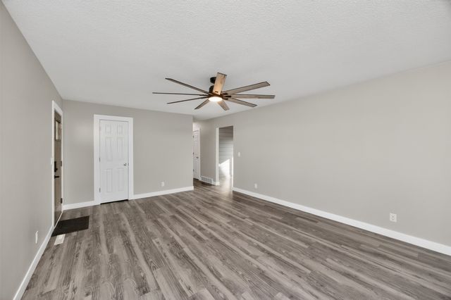 303 W McKinney Street, Runnells, IA 50237