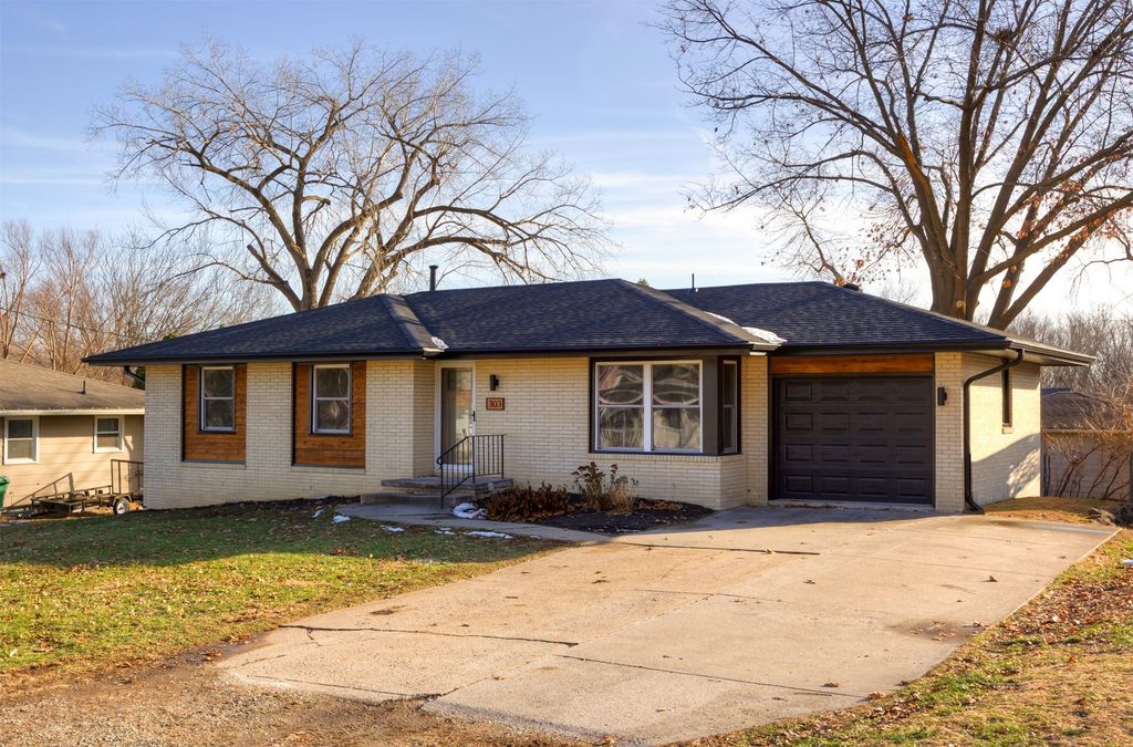303 W McKinney Street, Runnells, IA 50237