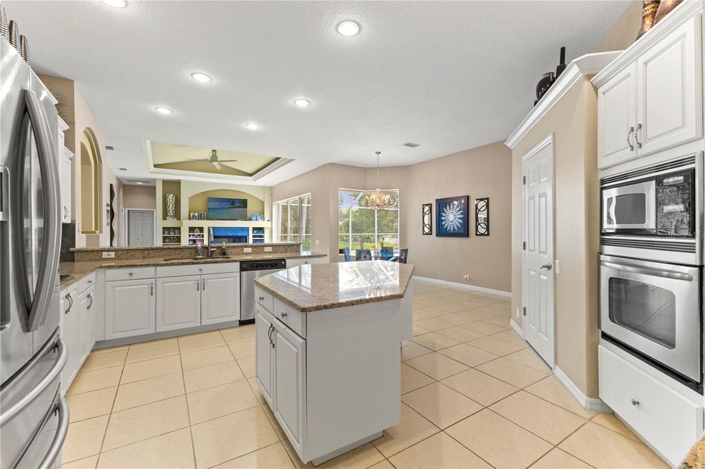 Image 16 of property listing at 17861 ARBOR GREENE DRIVE, Tampa, FL 33647