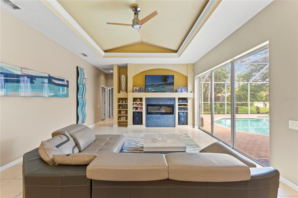 Image 17 of property listing at 17861 ARBOR GREENE DRIVE, Tampa, FL 33647