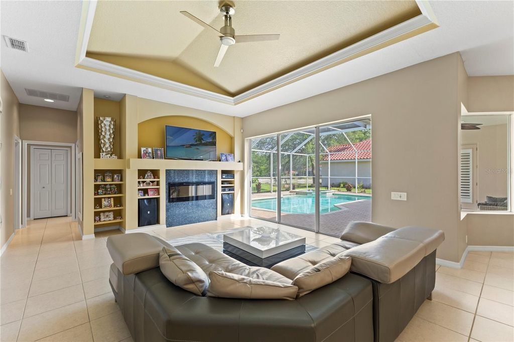 Image 18 of property listing at 17861 ARBOR GREENE DRIVE, Tampa, FL 33647
