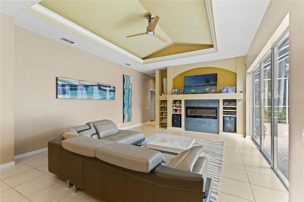 Image 19 of property listing at 17861 ARBOR GREENE DRIVE, Tampa, FL 33647