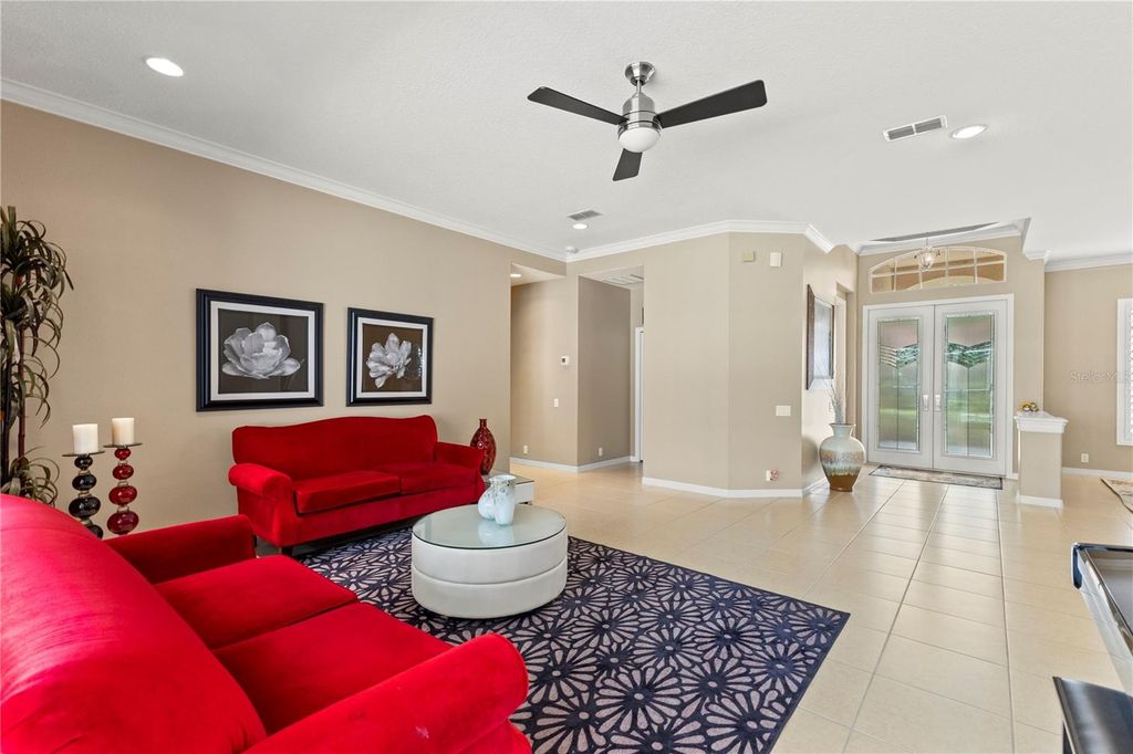 Image 8 of property listing at 17861 ARBOR GREENE DRIVE, Tampa, FL 33647