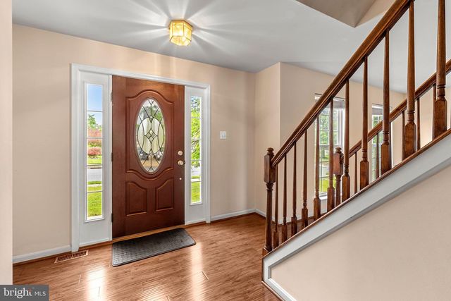 155 HUNTER CREEK DR, York, PA 17406