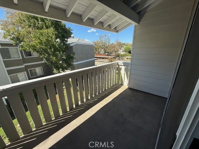 27648 Susan Beth Way H, Saugus, CA 91350