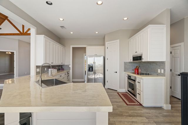 1943 Alsdorf Road, Ennis, TX 75119