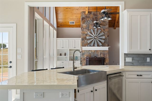 1943 Alsdorf Road, Ennis, TX 75119