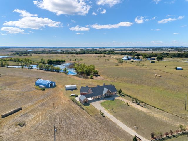 1943 Alsdorf Road, Ennis, TX 75119