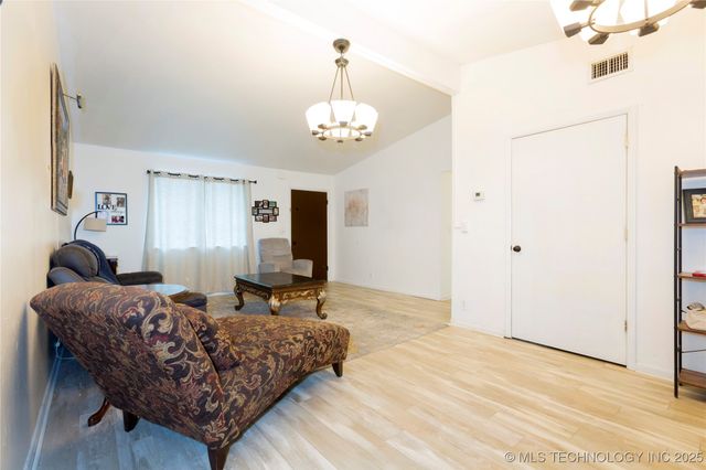 2013 N A Street, Mcalester, OK 74501