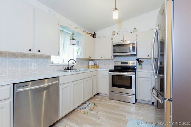 2013 N A Street, Mcalester, OK 74501