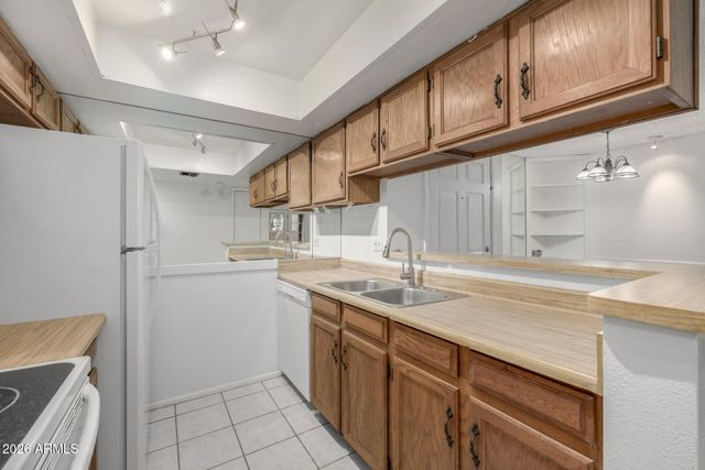 540 N MAY -- 1148, Mesa, AZ 85201