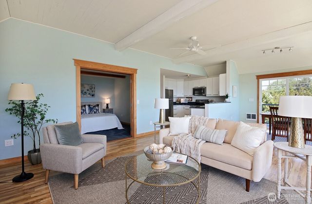 2977 North Bluff Road, Greenbank, WA 98253