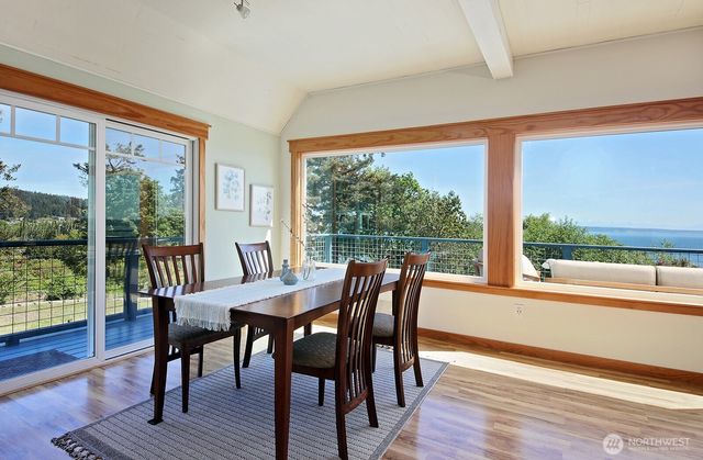 2977 North Bluff Road, Greenbank, WA 98253