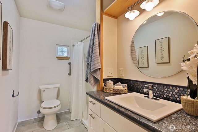 2977 North Bluff Road, Greenbank, WA 98253