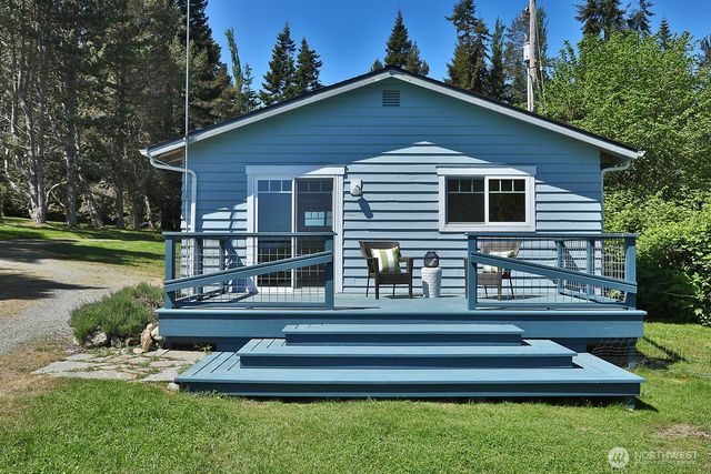 2977 North Bluff Road, Greenbank, WA 98253