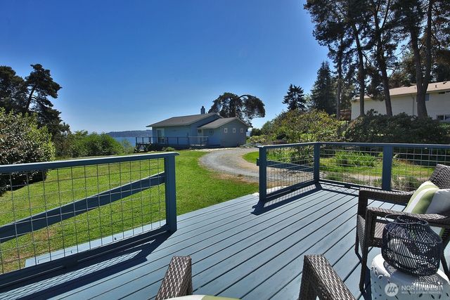 2977 North Bluff Road, Greenbank, WA 98253